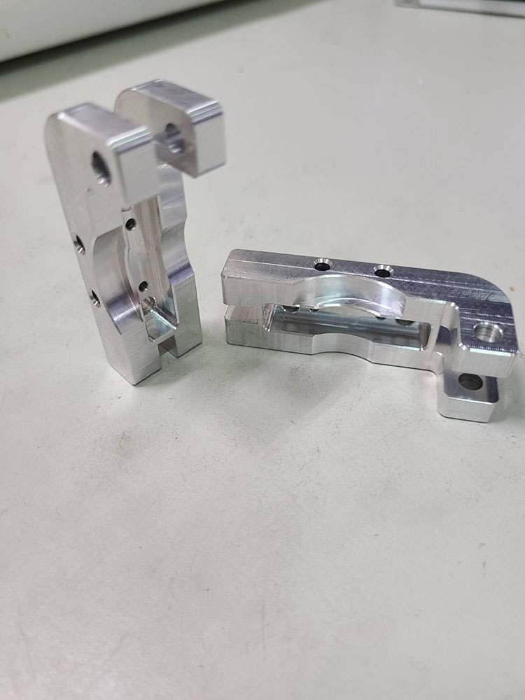 CNC銑床加工 - 順正興業